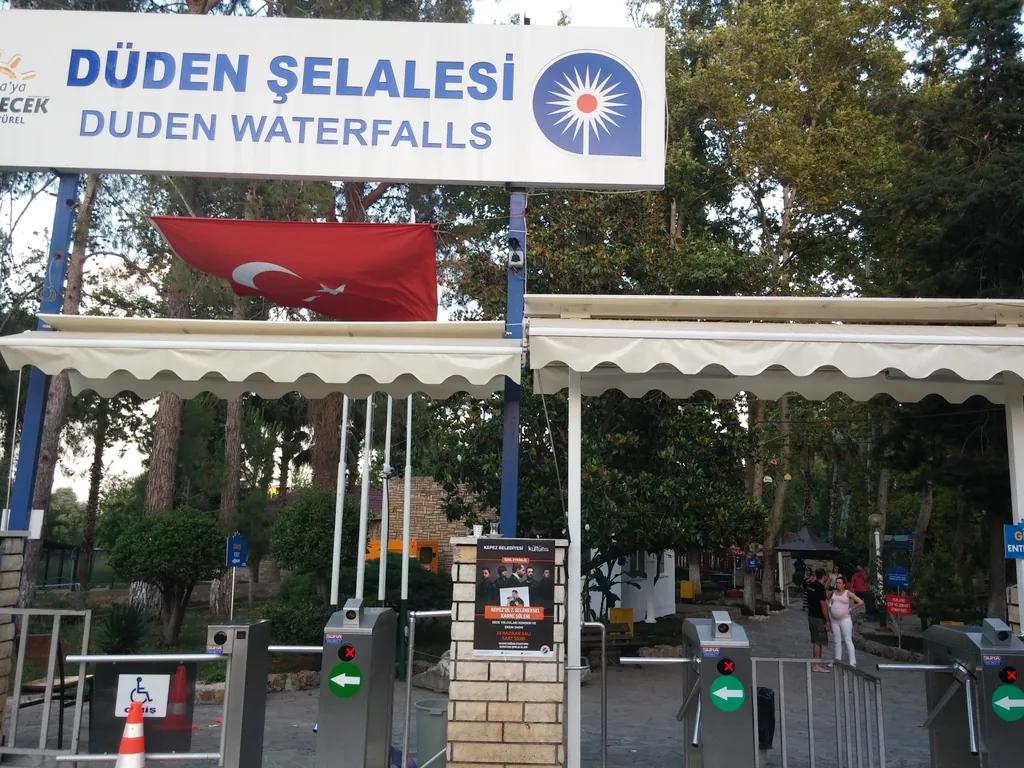 Turnstile gates at the entrance to the Upper Düden park